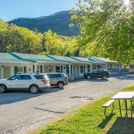 Geneva Hotel & Tiki Bar Чимни Рок Екстериор снимка
